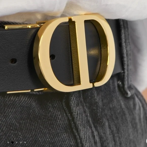 30 MONTAIGNE REVERSIBLE BELTBlack and Powder Beige Smooth Calfskin, 35 MM